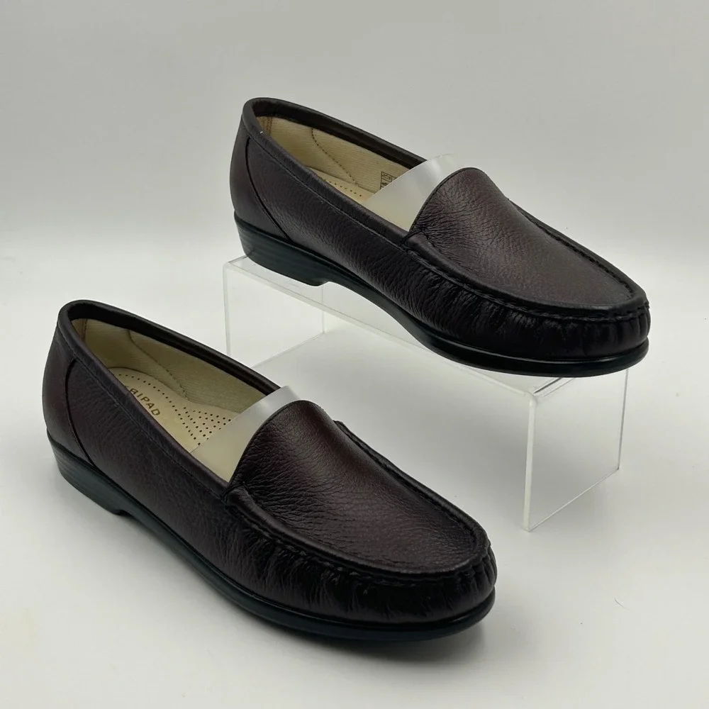 New SAS Simplify Loafers Women 8.5 Burgundy Leather Tripad Comfort Slip On Shoes